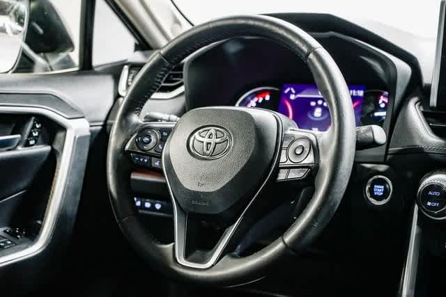 Thumbnail: 2019 Toyota RAV4 - 16