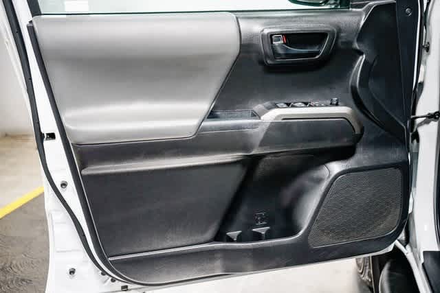 Thumbnail: 2023 Toyota Tacoma - 19
