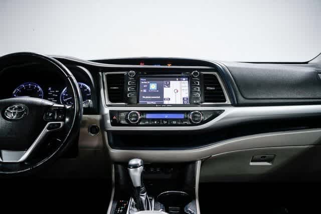 Thumbnail: 2019 Toyota Highlander - 13