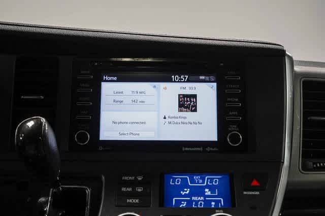 Thumbnail: 2019 Toyota Sienna - 15