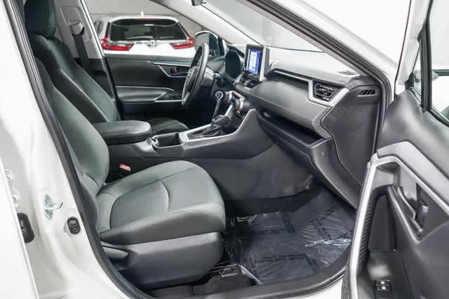 Thumbnail: 2025 Toyota RAV4 - 15