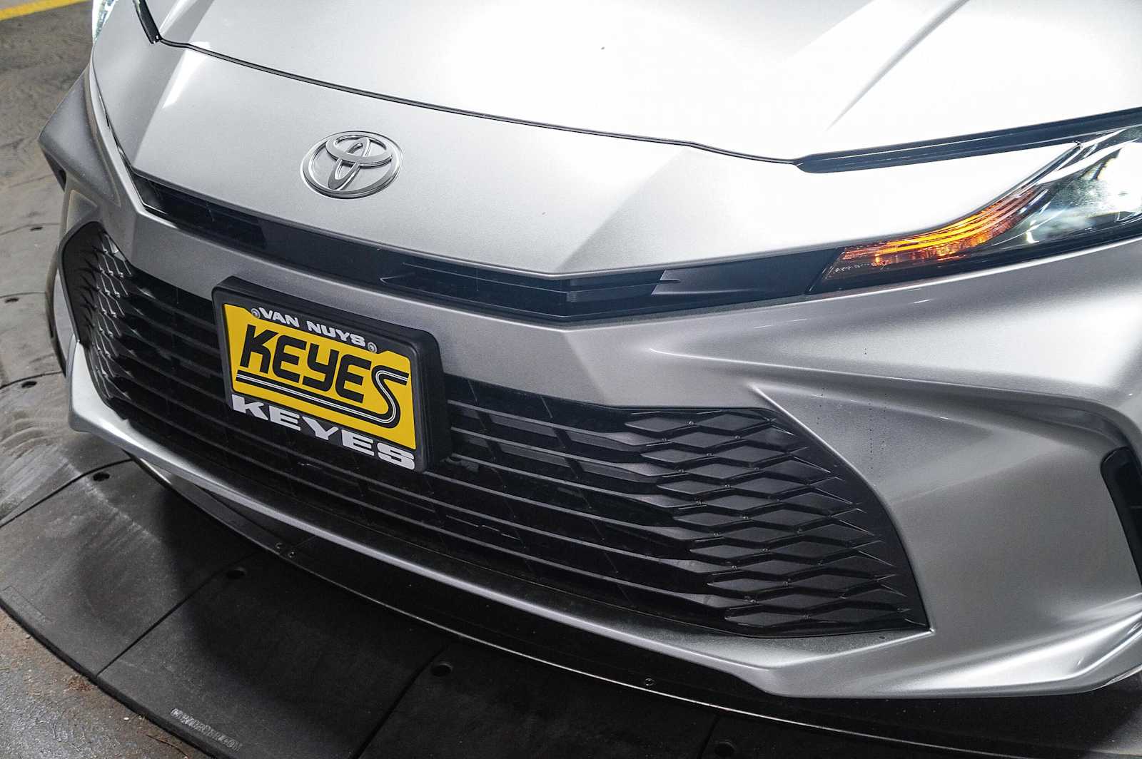 Thumbnail: 2025 Toyota Camry - 8