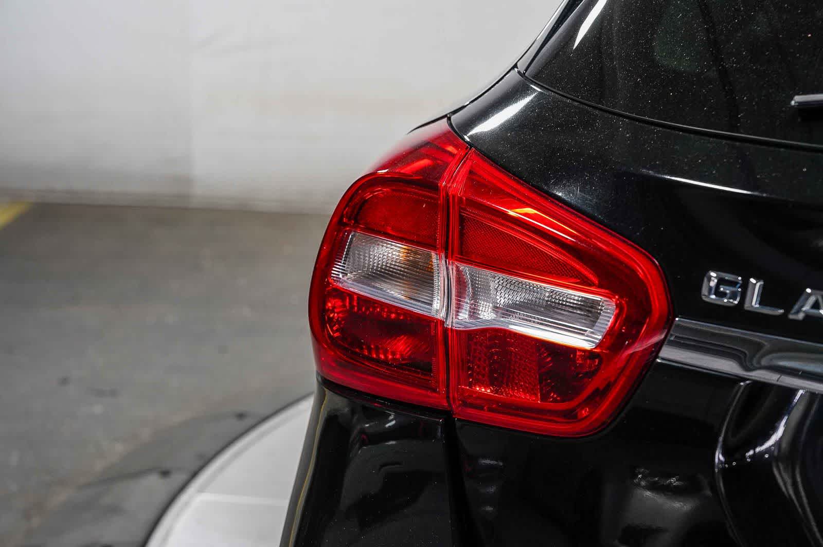 Thumbnail: 2016 Mercedes-Benz GLA - 11