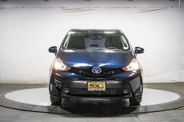 Thumbnail: 2017 Toyota Prius v - 7