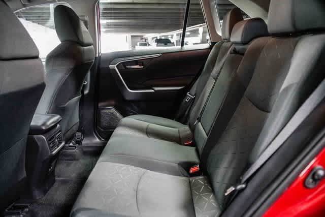 Thumbnail: 2021 Toyota RAV4 - 17