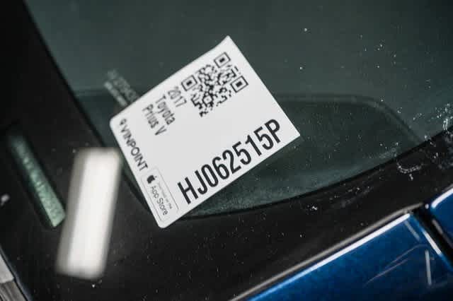 Thumbnail: 2017 Toyota Prius v - 30