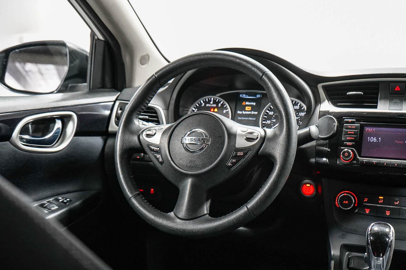 Thumbnail: 2016 Nissan Sentra - 15