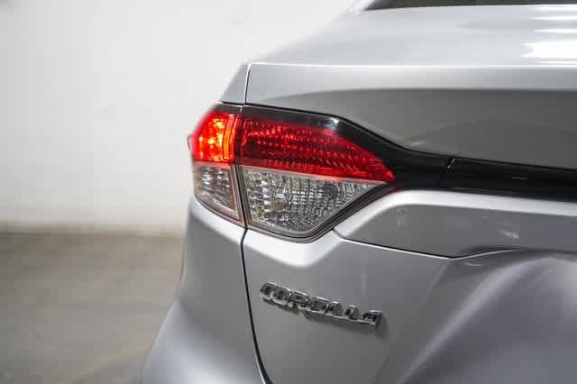 2022 Toyota Corolla LE 12