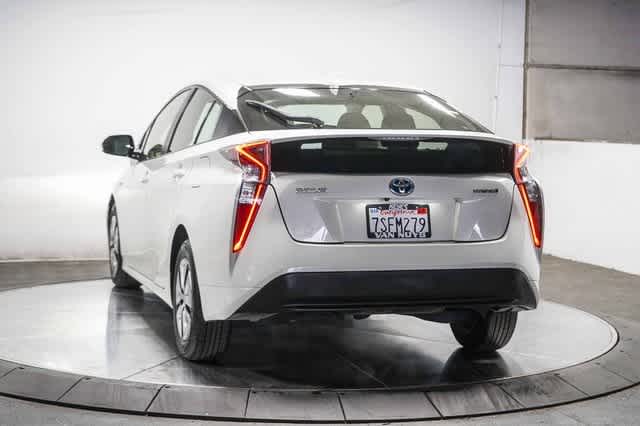 Thumbnail: 2016 Toyota Prius - 10