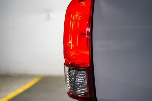 2022 Toyota Tacoma SR5 12
