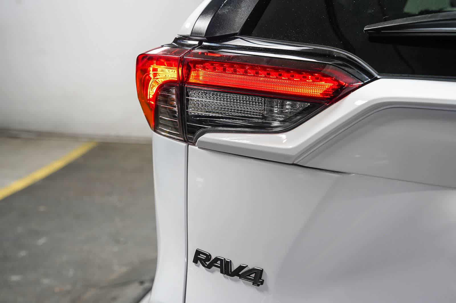 Thumbnail: 2024 Toyota RAV4 - 12