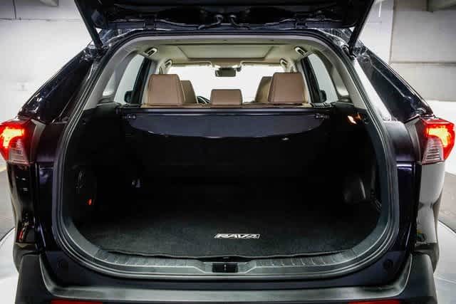 Thumbnail: 2019 Toyota RAV4 - 28