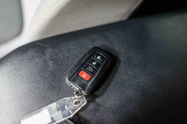 Thumbnail: 2019 Toyota RAV4 - 43