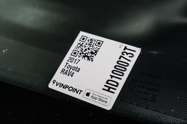 Thumbnail: 2017 Toyota RAV4 - 31