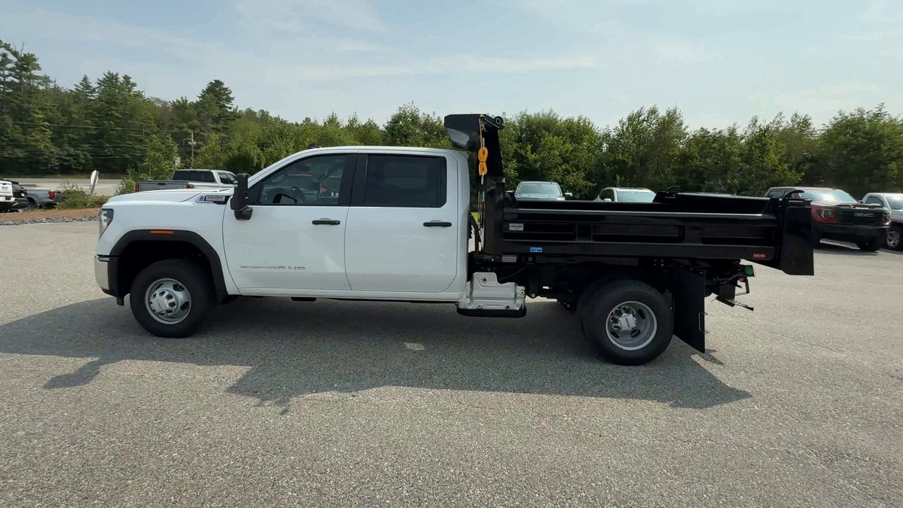 2025 GMC Sierra 3500HD Pro - Photo 38