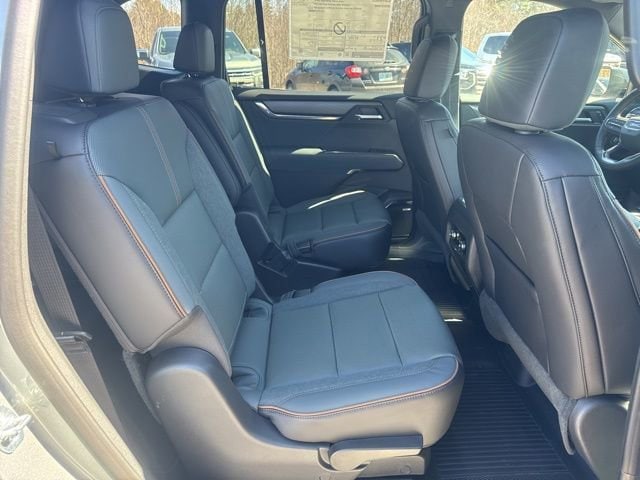 2026 GMC Acadia AT4 - Photo 33