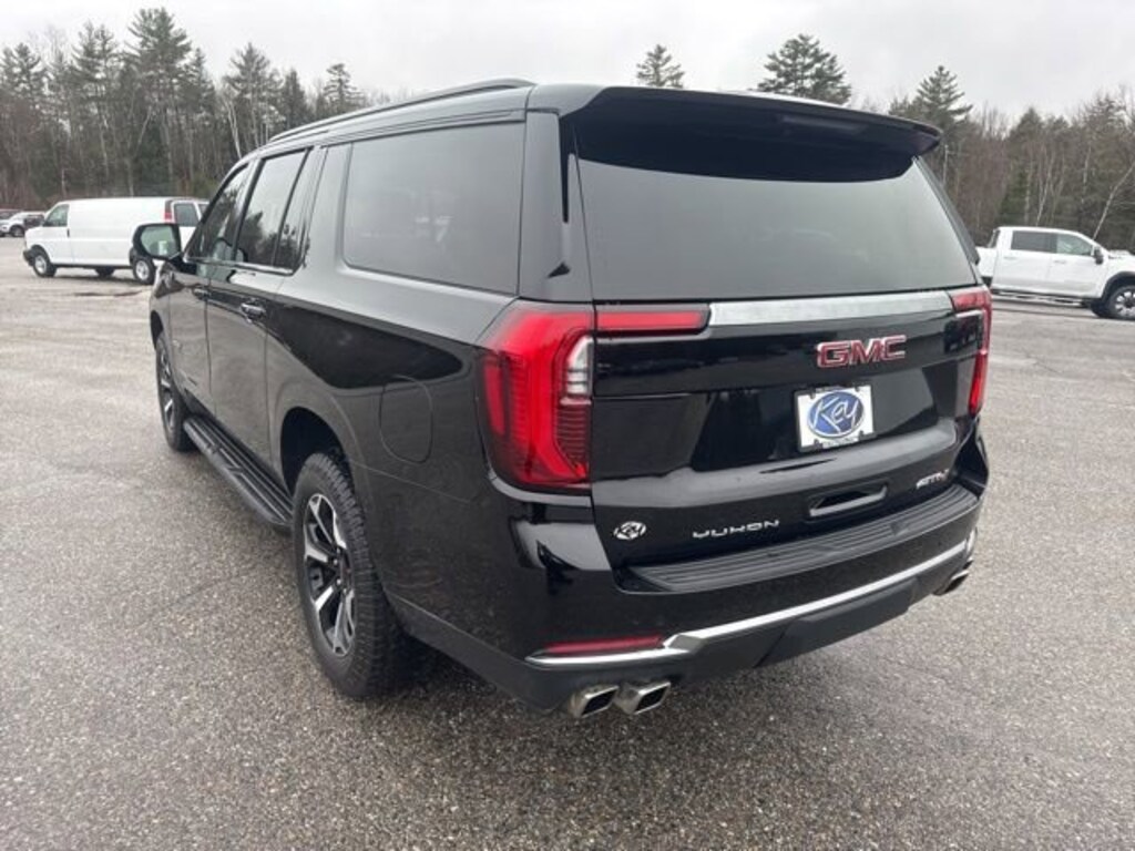 Used 2025 GMC Yukon XL AT4 SUV