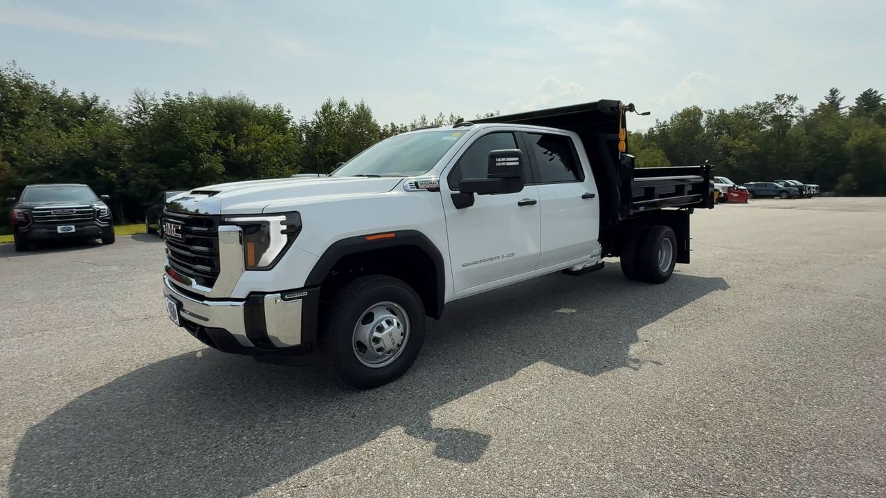 2025 GMC Sierra 3500HD Pro - Photo 37