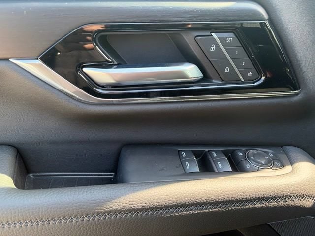 2026 GMC Yukon XL Denali - Photo 11