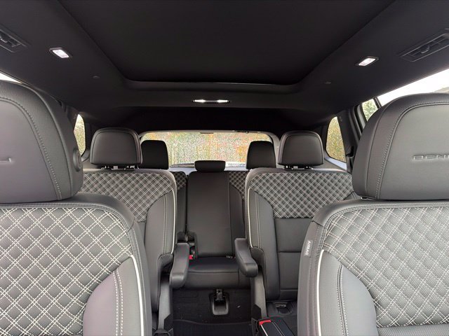 2027 GMC Acadia Denali - Photo 38