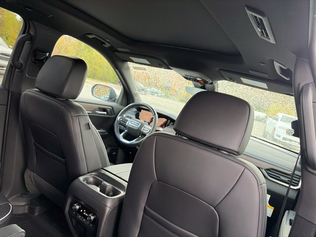 2027 GMC Acadia Denali - Photo 32