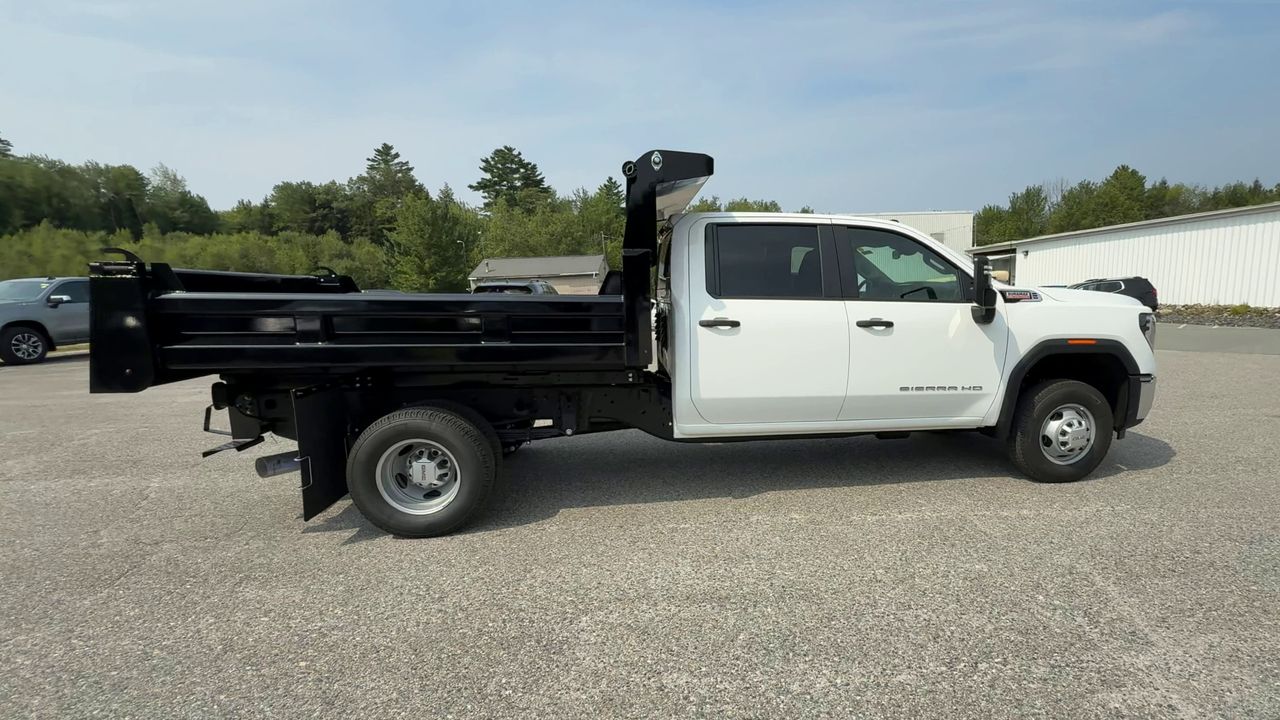 2025 GMC Sierra 3500HD Pro - Photo 42