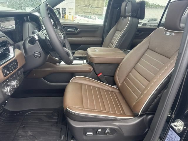 2026 GMC Yukon XL Denali Ultimate - Photo 11