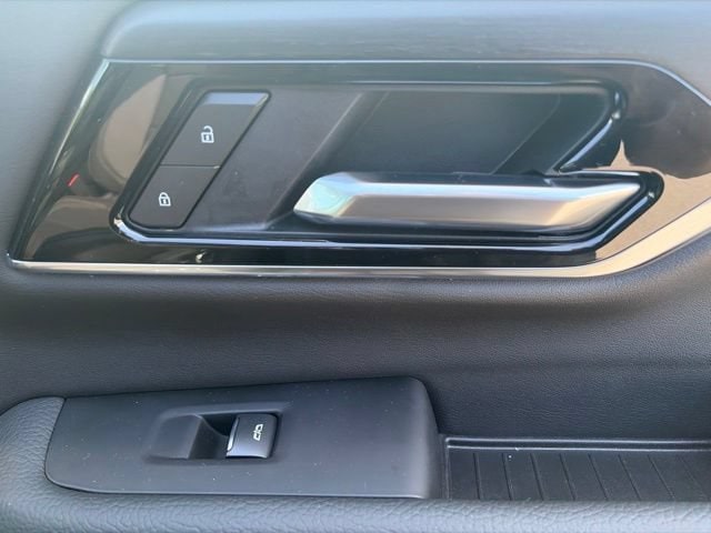 2026 GMC Yukon XL Denali - Photo 37