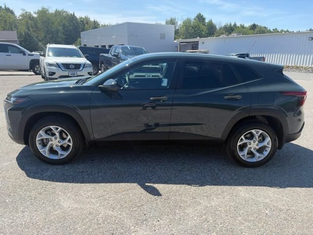 Used 2025 Chevrolet Trax LS SUV