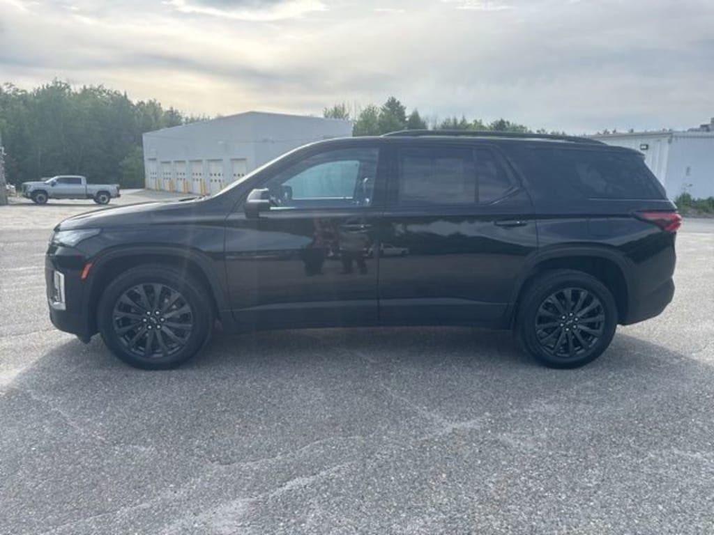 Used 2023 Chevrolet Traverse RS SUV