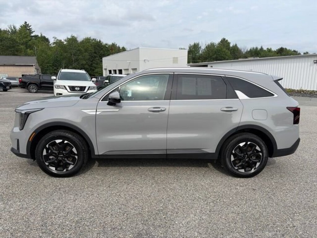 Used 2026 Kia Sorento S SUV