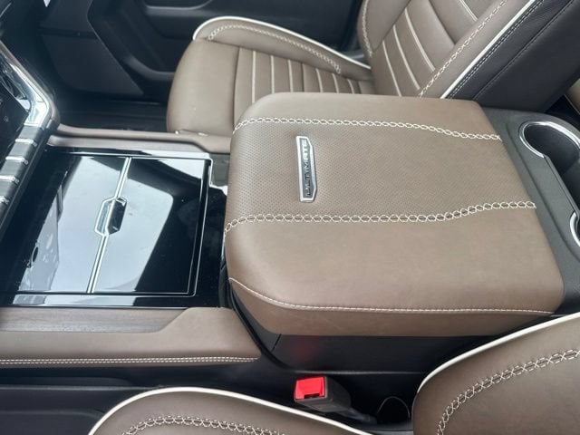 2026 GMC Yukon XL Denali Ultimate - Photo 18