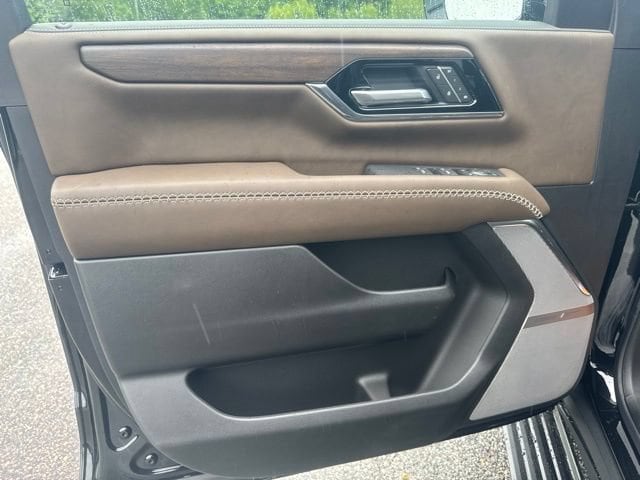 2026 GMC Yukon XL Denali Ultimate - Photo 9