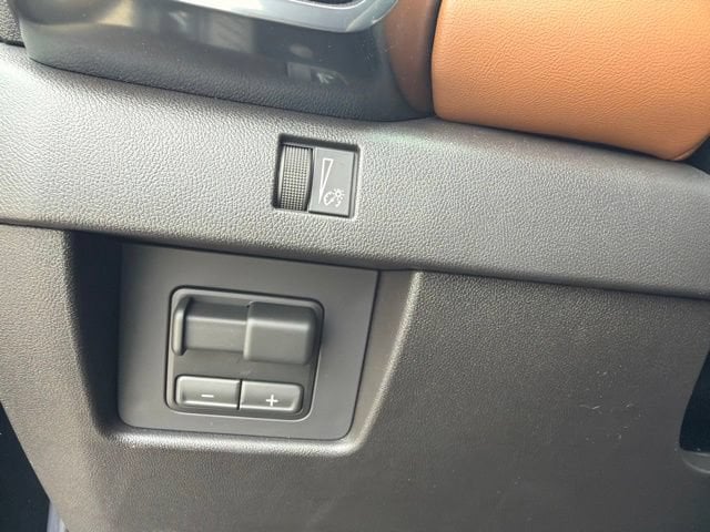 2026 GMC Canyon AT4 - Photo 17