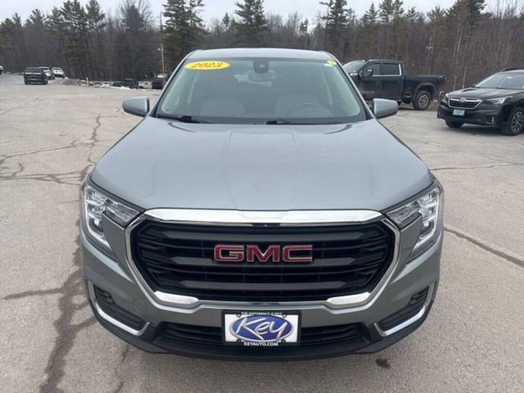 Used 2023 GMC Terrain SLE SUV