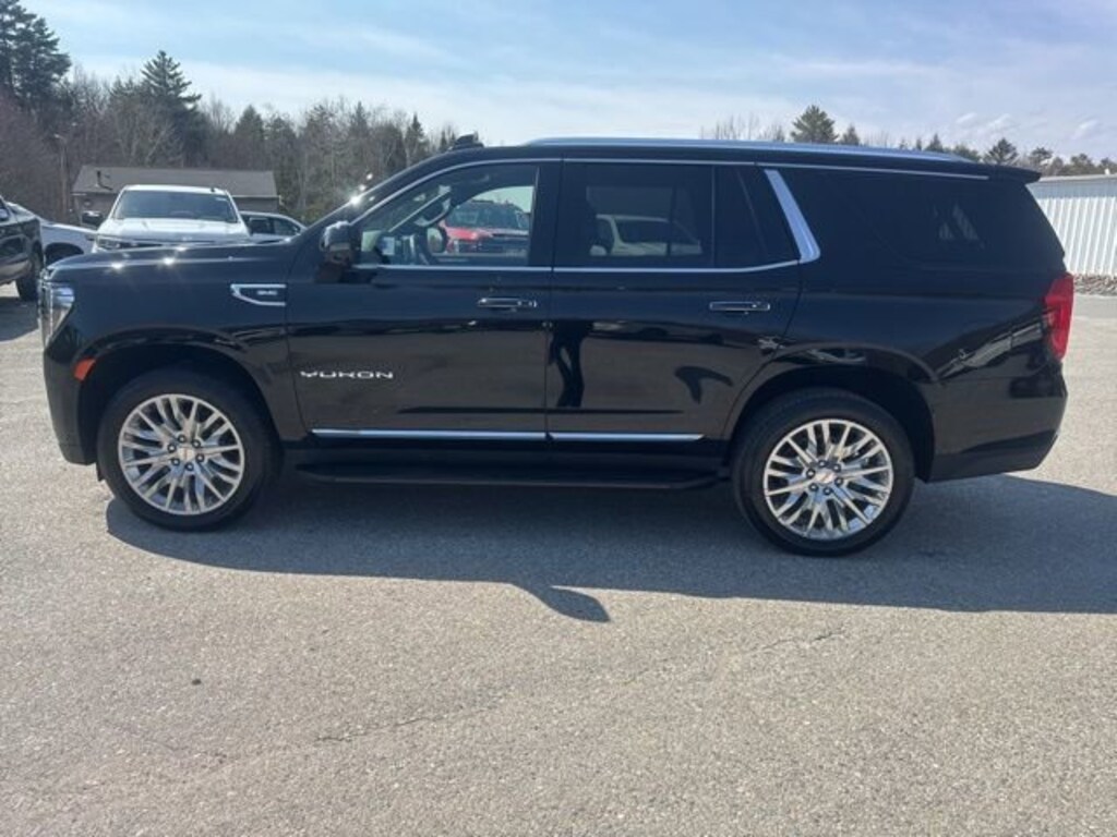 Used 2024 GMC Yukon SLT SUV