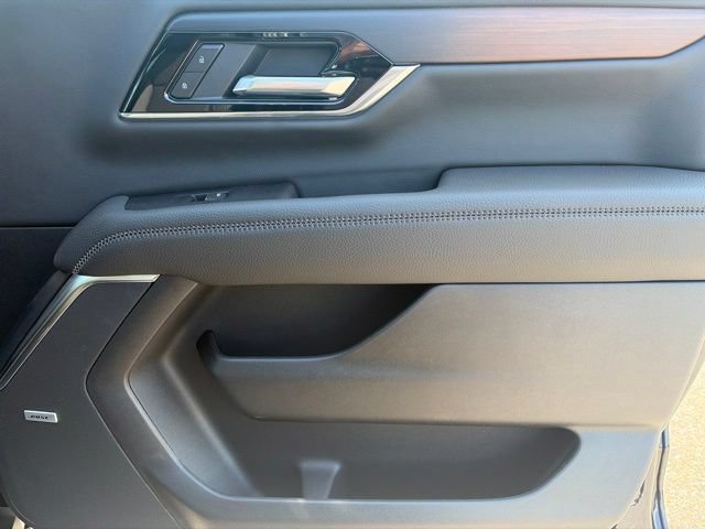 2026 GMC Yukon XL Denali - Photo 36