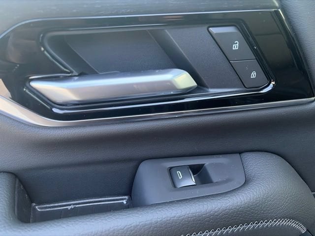 2026 GMC Yukon XL Denali - Photo 27