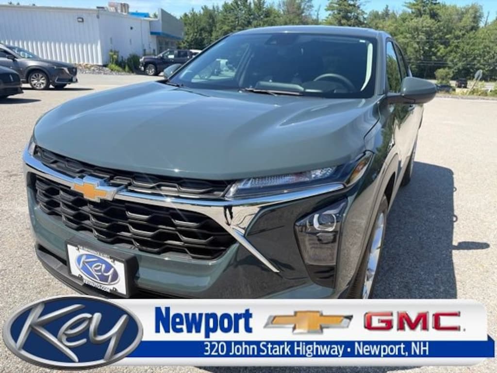 Used 2025 Chevrolet Trax LS SUV