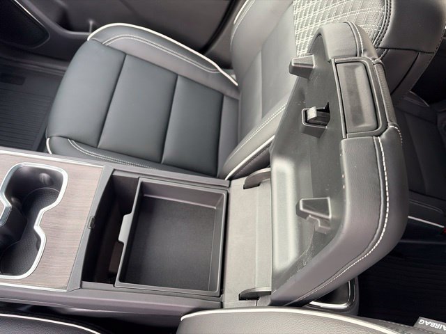 2027 GMC Acadia Denali - Photo 24