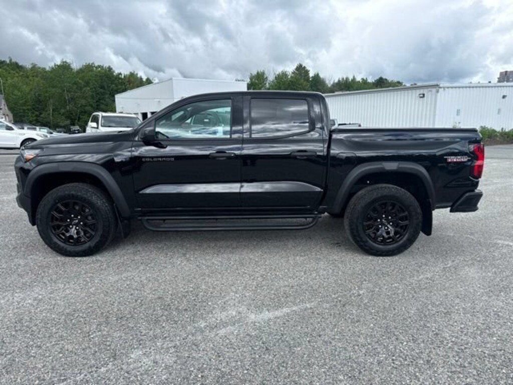 Used 2025 Chevrolet Colorado Trail Boss Truck