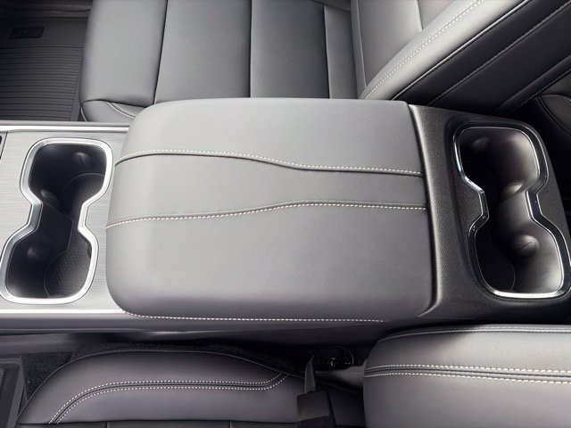 2027 GMC Acadia Elevation - Photo 21