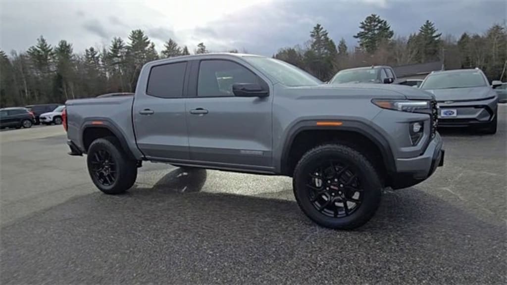 New 2025 GMC Canyon Elevation Truck