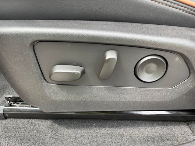 2026 GMC Canyon AT4 - Photo 11