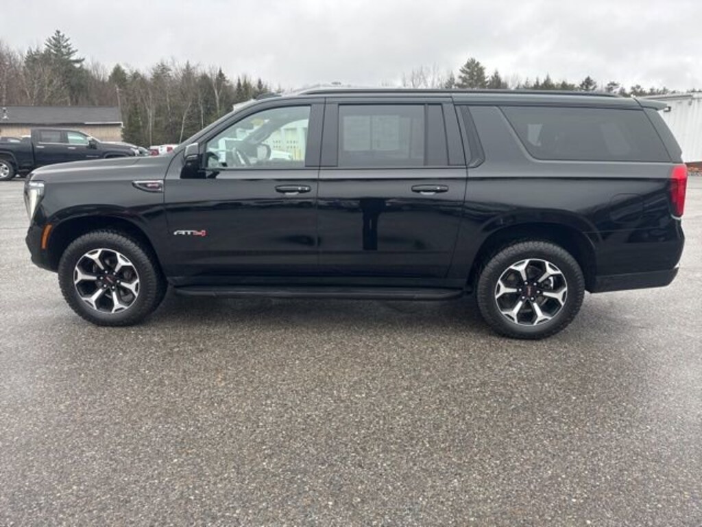 Used 2025 GMC Yukon XL AT4 SUV