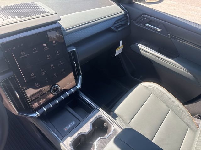 2026 GMC Acadia AT4 - Photo 12
