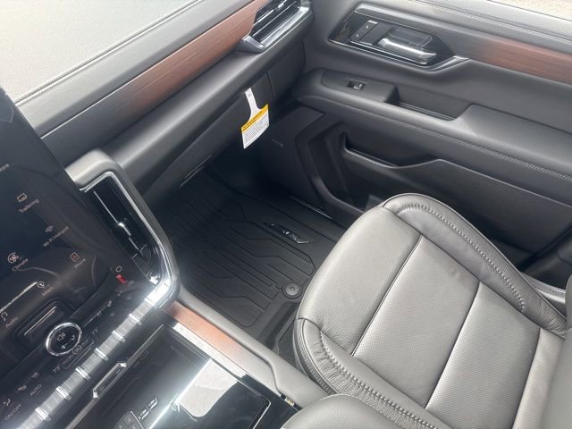 2026 GMC Yukon XL Denali - Photo 13