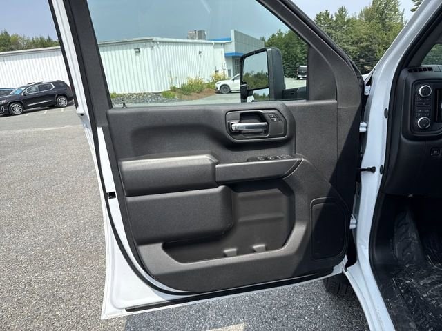 2025 GMC Sierra 3500HD Pro - Photo 21