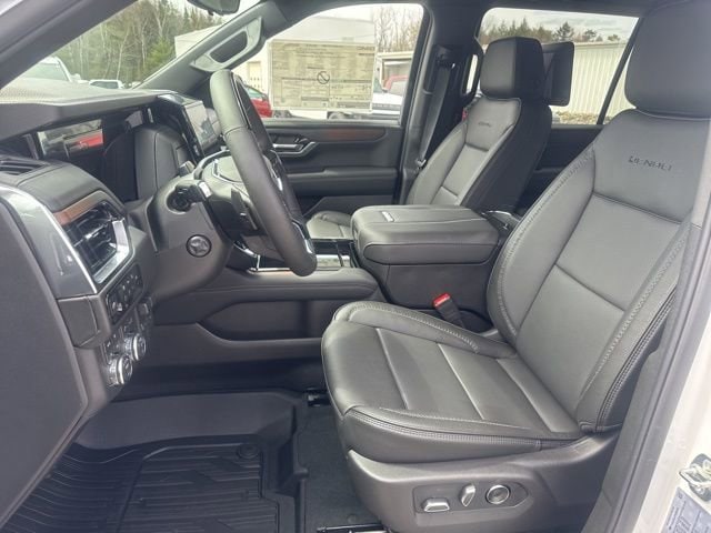 2026 GMC Yukon XL Denali - Photo 12