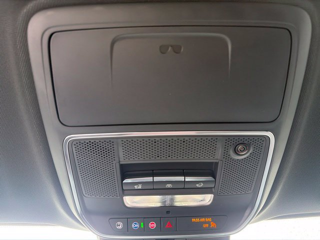 2027 GMC Acadia Denali - Photo 22